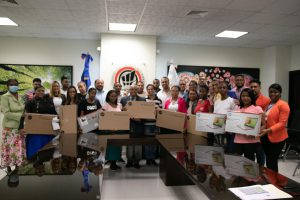 ITSC entrega laptops a estudiantes gracias a la Fundación Fondo Quisqueya