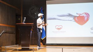 Realizan conferencia sobre la importancia de la donación segura de sangre