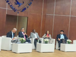 Rector del ITSC participó en panel sobre los retos y desafíos de la inteligencia artificial en la educación superior.