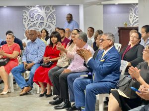 Rector del ITSC se reúne con empresarios de Santo Domingo Este.