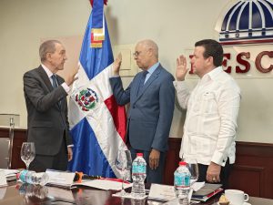 Titular Mescyt juramenta nuevos miembros del Consejo Nacional de Educación Superior