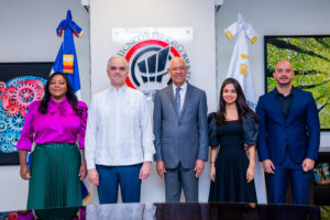 ITSC recibe visita ministro de Educación, Luis Miguel Decamps