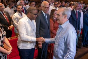 El rector del ITSC, Dr. José Ramón Holguín Brito, asistió como invitado de honor a la actividad celebrada en la Biblioteca Nacional